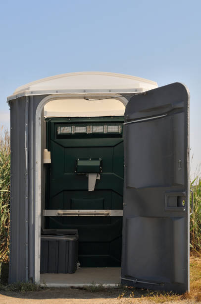 Best Portable toilet rental cost  in Beloit, WI